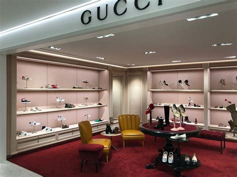 gucci outlet canada toronto|gucci holt toronto bloor on.